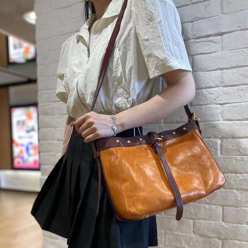 Vera Quilted Chain Bag — front view